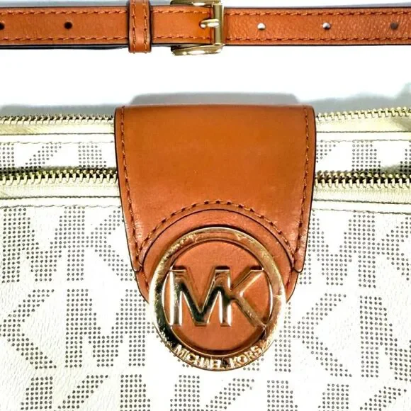 Michael Kors Fulton Small Saffiano Leather Messenger Bag Vanilla Acorn Neutral - Picture 7 of 12